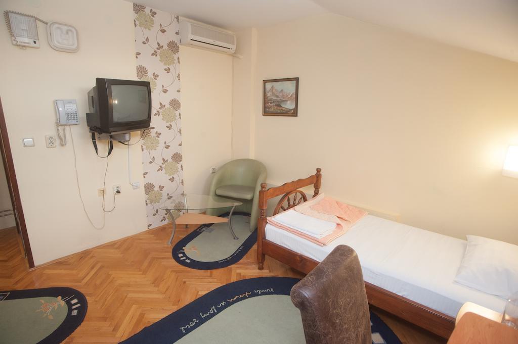Hotel Extra Lion Md Nis Room photo